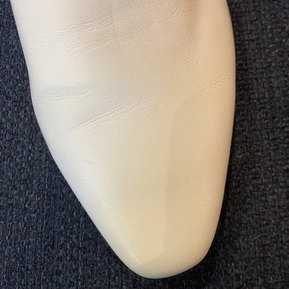 White Banana Republic Mules - Picture 6 of 6